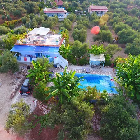 Βίλα με Πισίνα στην Φαλάνθη Villa *