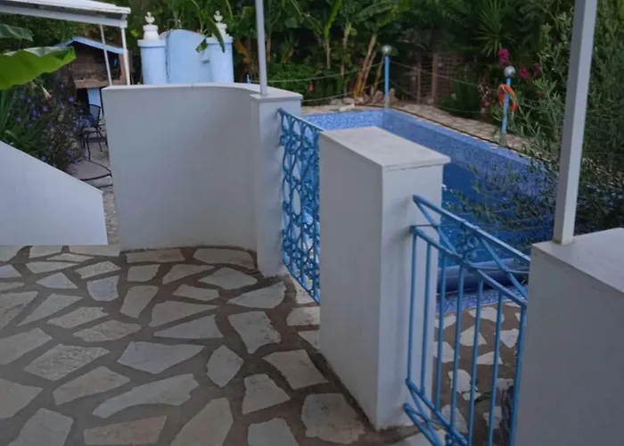 Βίλα Με Πισίνα Στην Φαλάνθη *